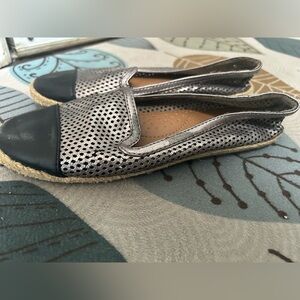 Women’s flat shoes